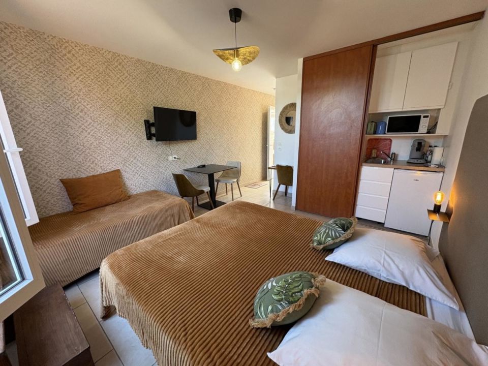 34G13442 Le Patio 34 - Standard 1_1