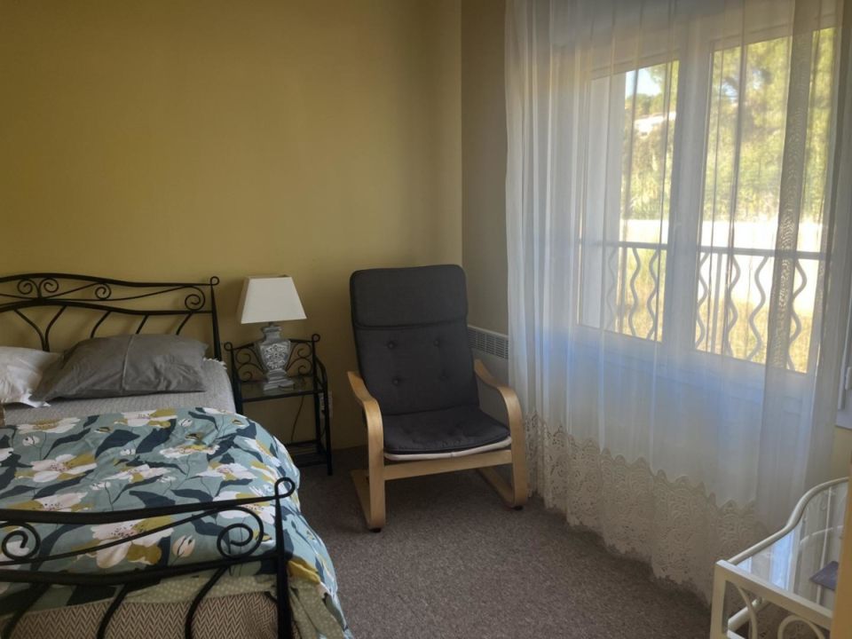 34G8284 Chambre d'hôtes Les Peyridisses - Chambre d'amis à l'étage_1