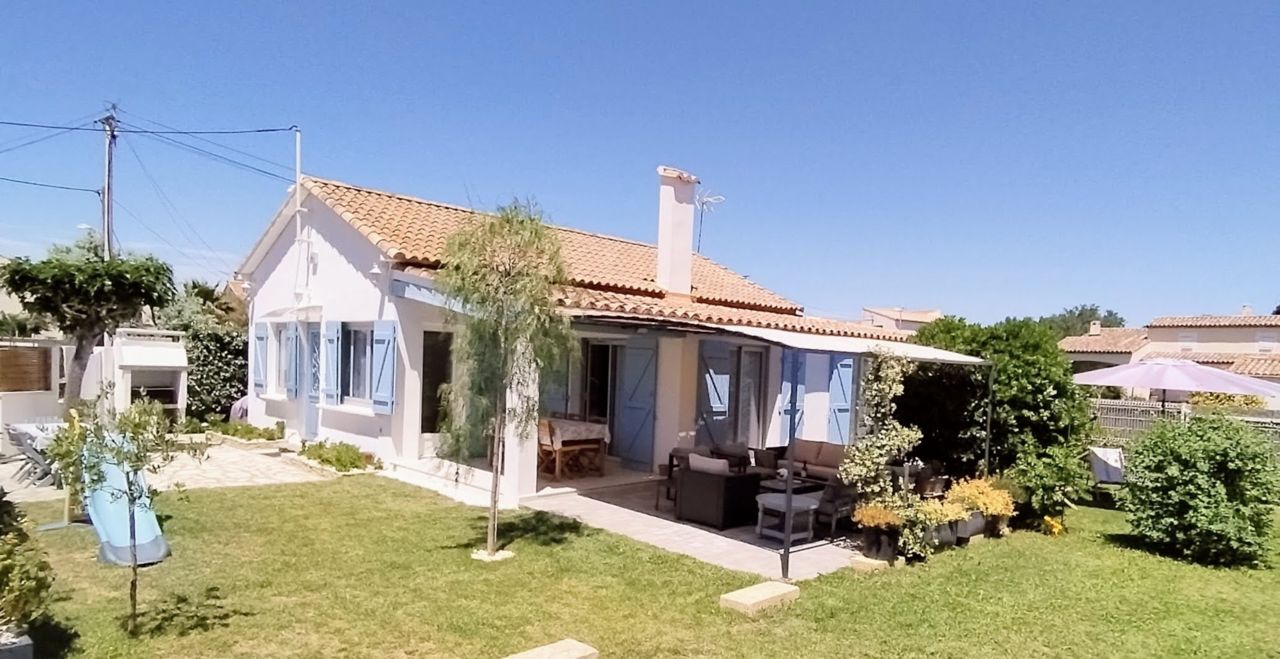 La Villa les volets bleus et son jardin_1
