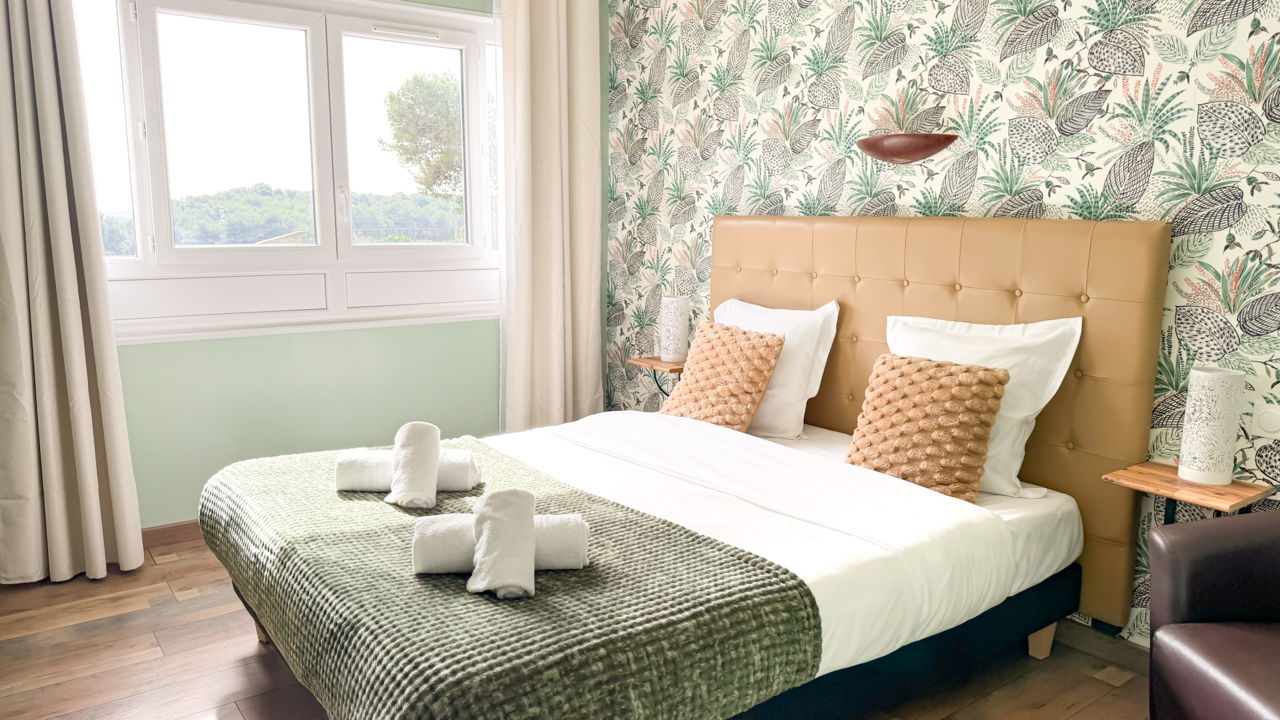 Hôtel Les Rocailles à Montagnac - Chambre confort_7