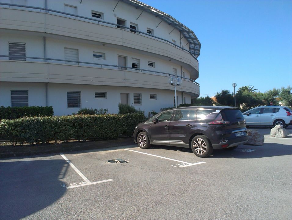 Appartement RDC et parking