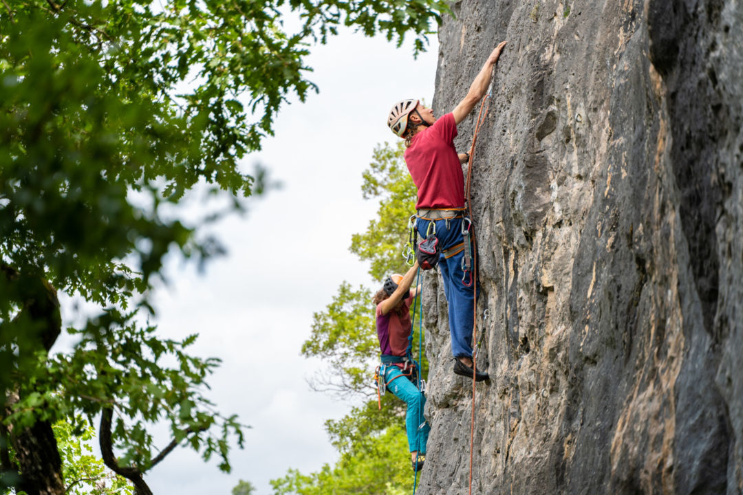Escalade sur falaise Labeil - Au Rocher des Esclops