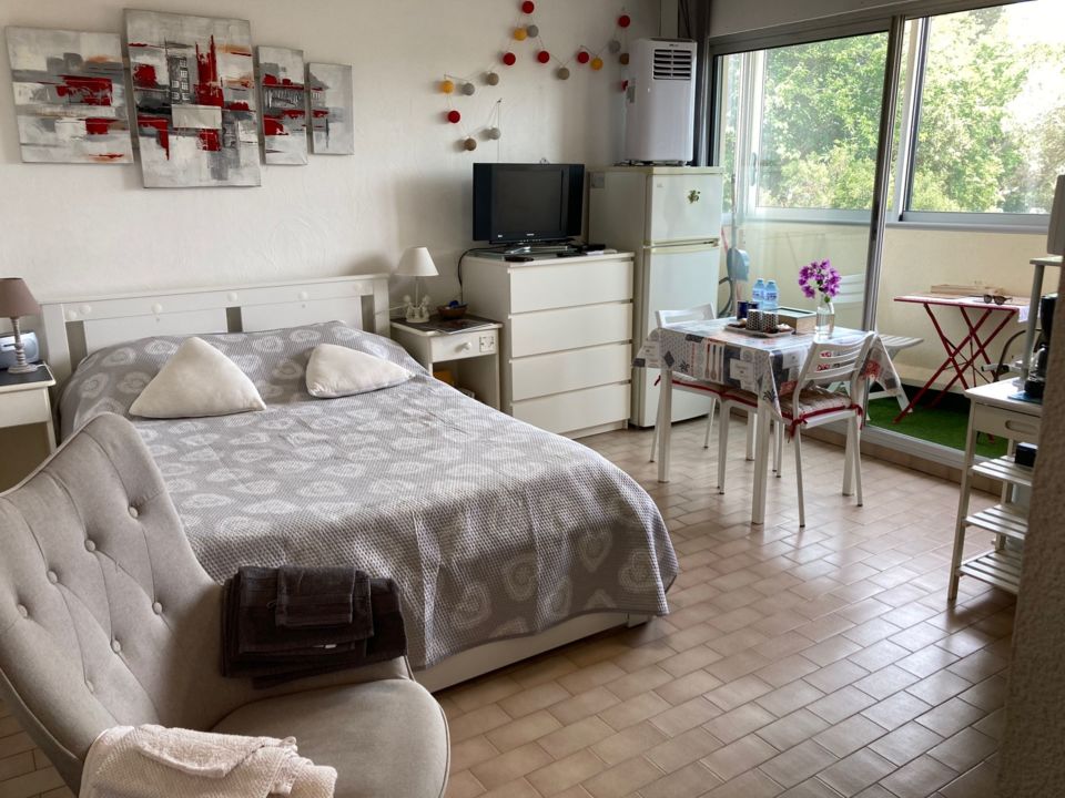 LOCATION BALARUC LES BAINS RESIDENCE EPHEBE 26 VALTHIER CROS BRIGITTE (3)