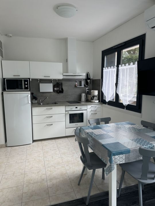 LOCATION BALARUC LES BAINS RUE MAURICE CLAVEL VAUTRIN CAROLINE (3)