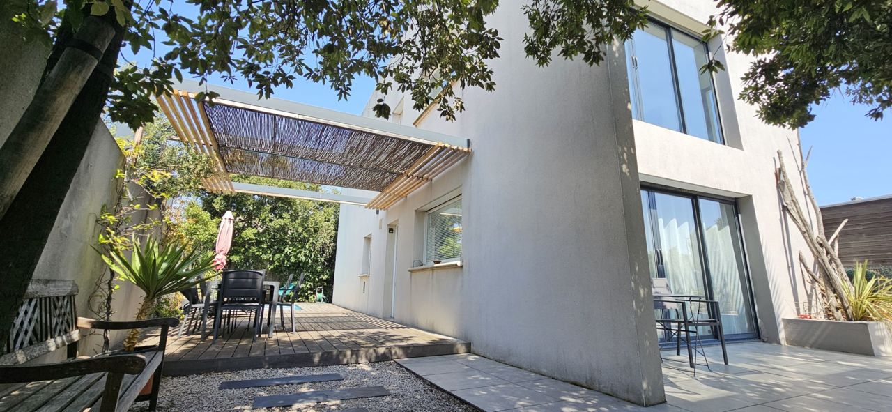 LOCATION SETE RUE DE NEGAFOL ANSELME MAGALI (18)