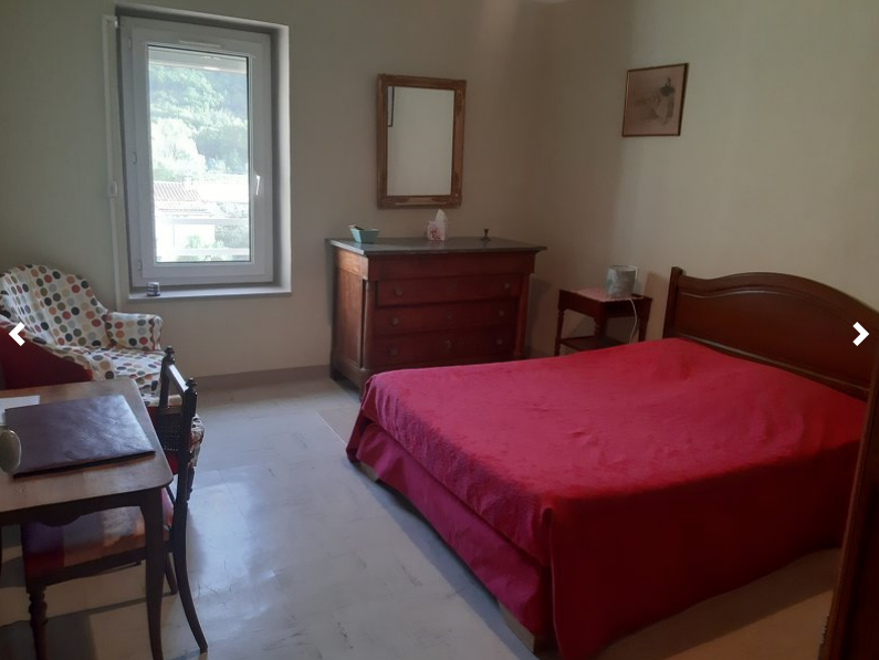 NICHET-CHAMBRE-ROUGE