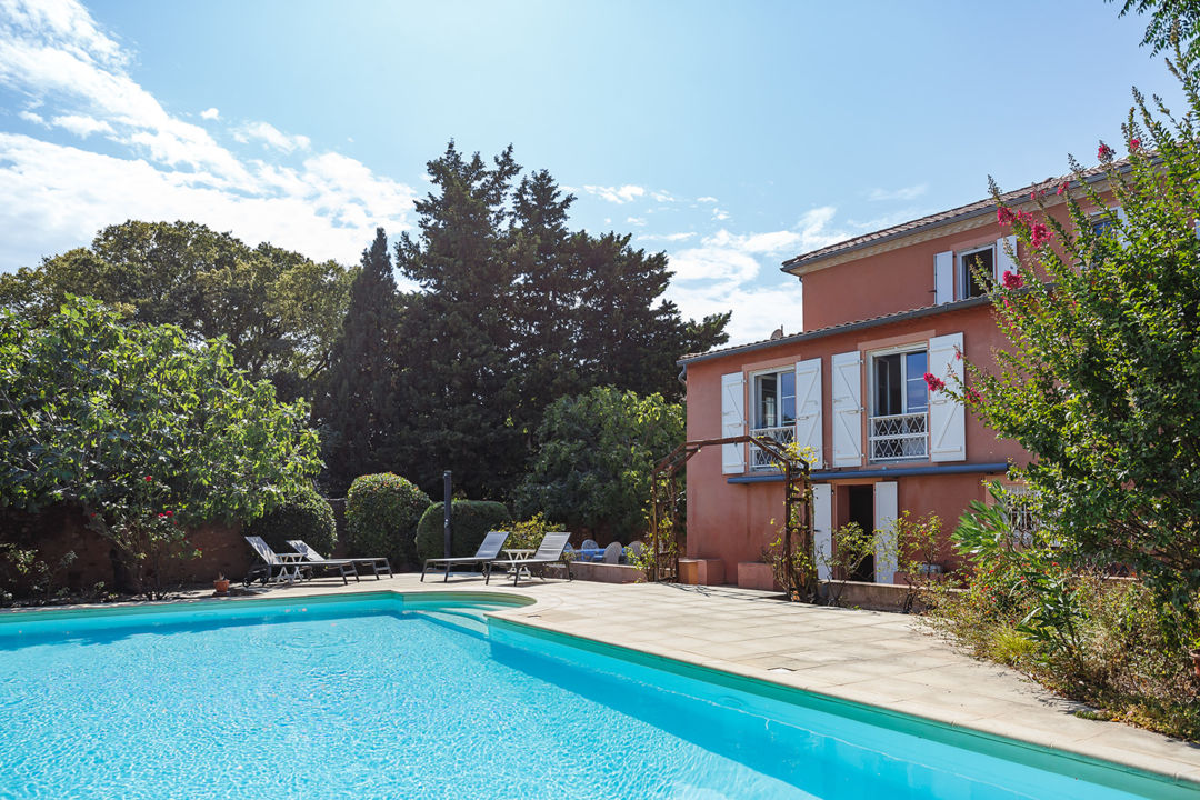 Villa in Languedoc - Une grande maison - 8 personnes et une piscine privee
