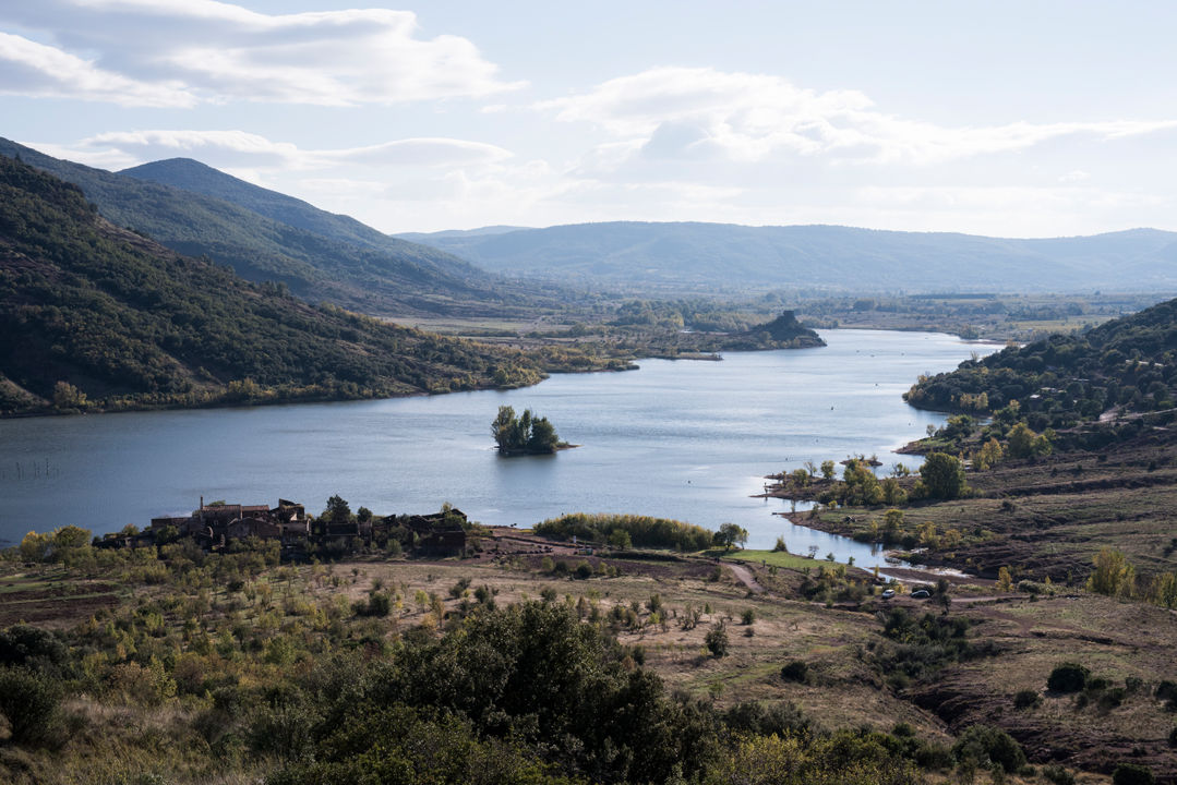 P12_LeLac_Ile-du-chateau