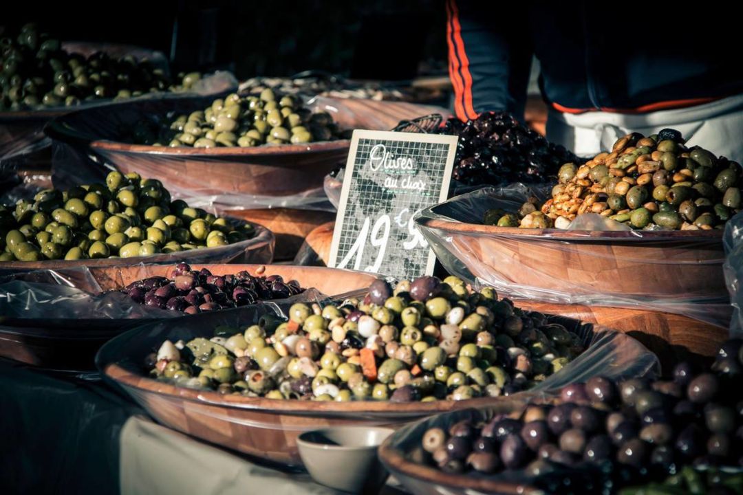 Photos-marche-etal-d-olives-OTBM