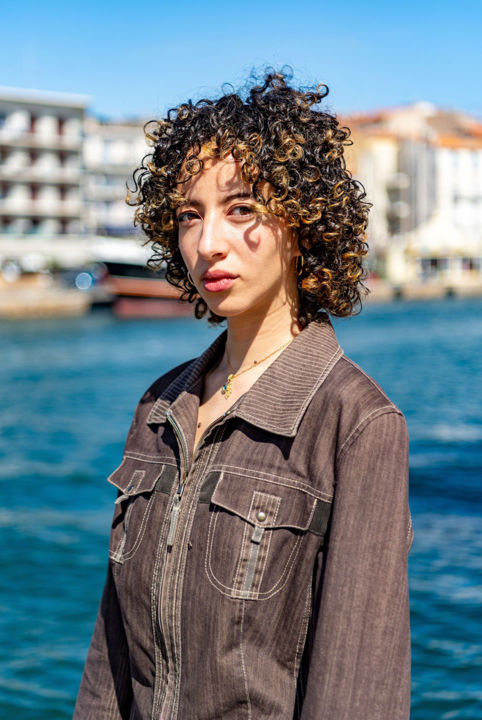 Portrait de l’artiste Nesrine Salem