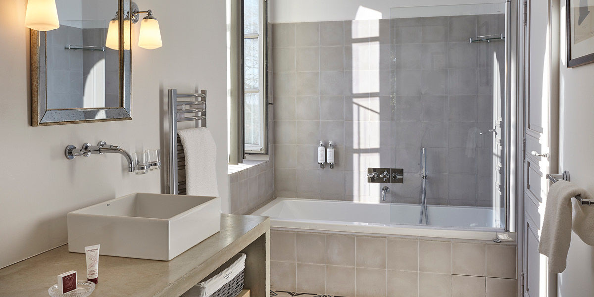 Saint Pierre de Serjac La-Maison-des-Vignes-Salle-de-bain