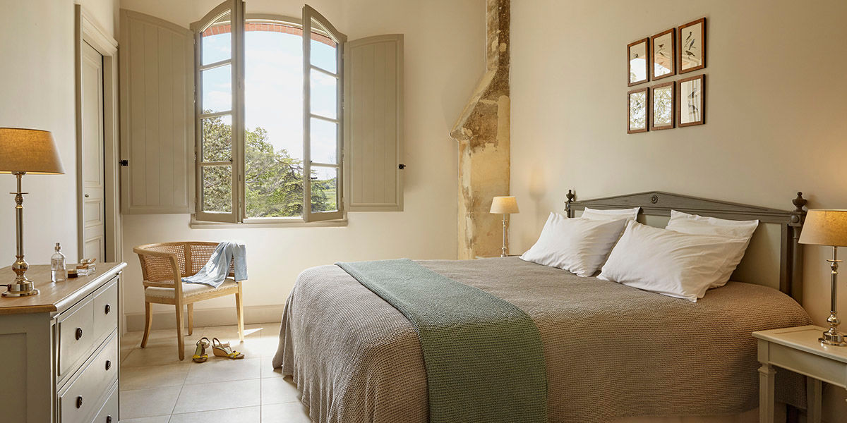 Saint Pierre de Serjac Maison La-Distillerie-lit-double