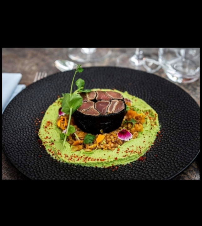 Tataki de Thon aux Algues crème de wasabi