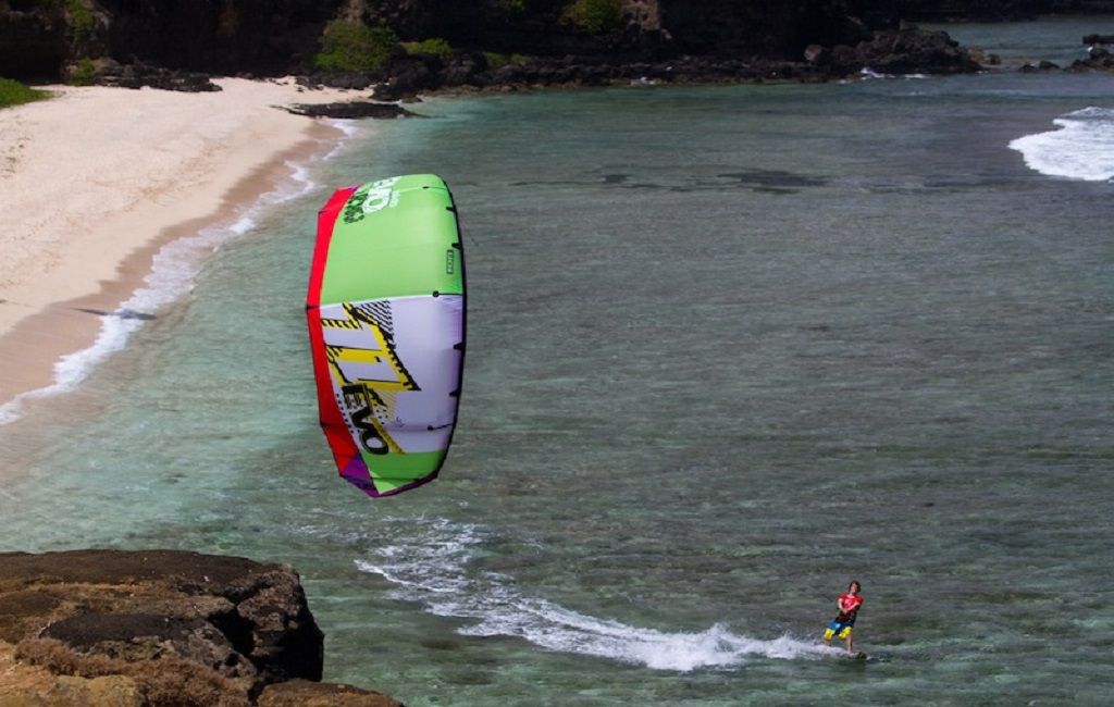 Topkite au Cap d'Agde - Kitesurf, wakeboard, wakesurf et stand-up paddle