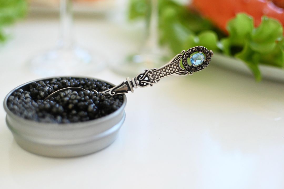 irenna-black-caviar-7274201_1920