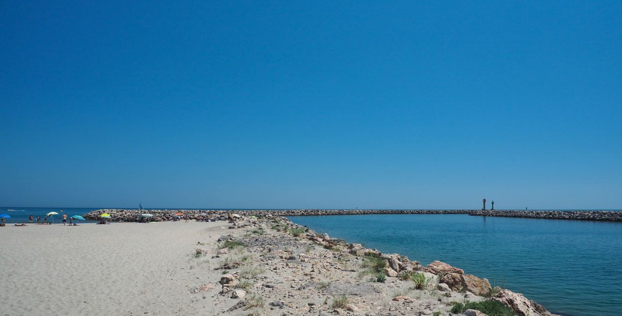 plage-du-port-de-plaisance-est-frontignan-2