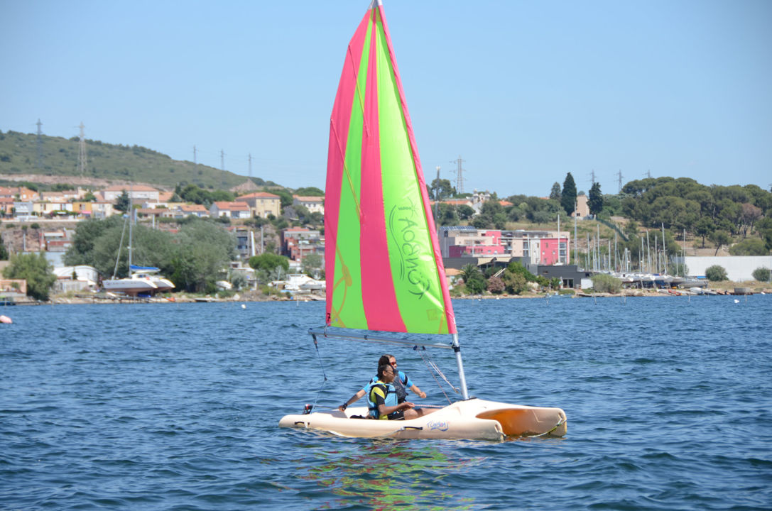 STAGE FUN BOAT INITIATION