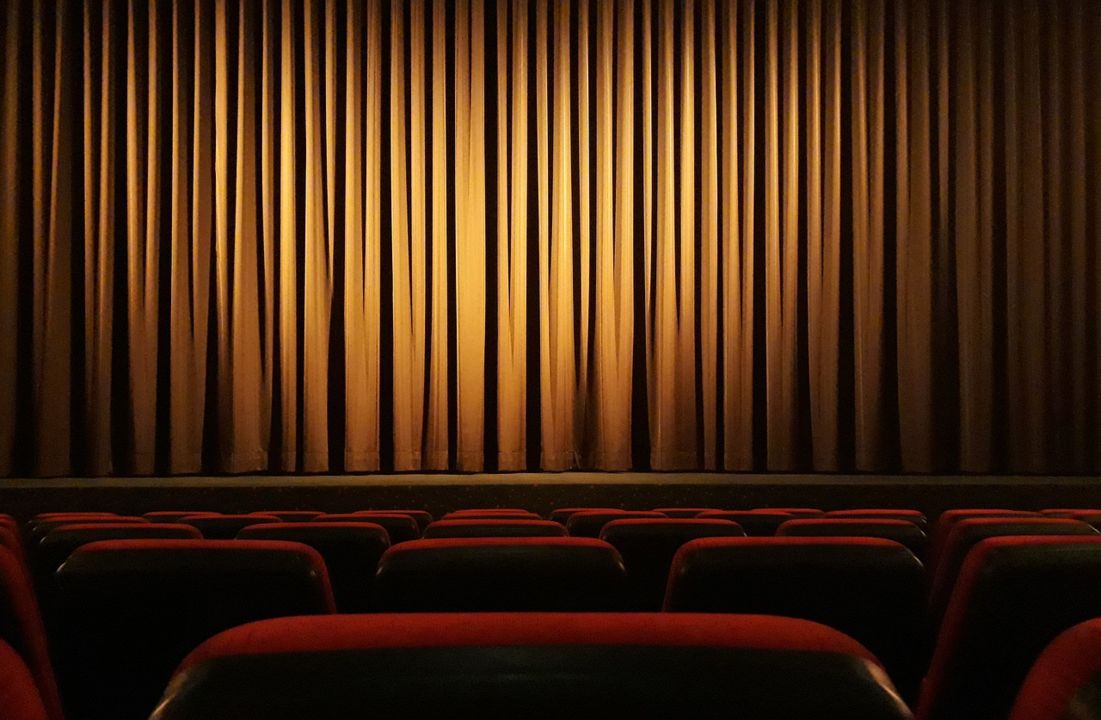 movie-theater-gc51f173bf_1280