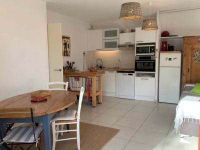 Location Appartement Bouzigues - Rez-de-Jardin Climatisé avec Terrasse et Jardin_2