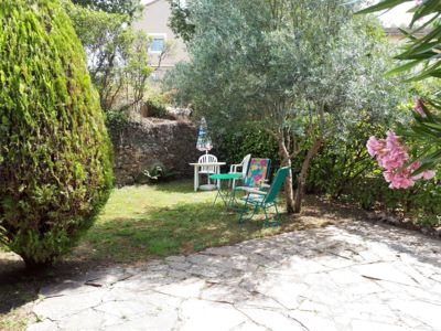 16 - Un bout du jardin