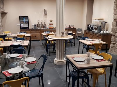 Yseria Hôtel à Agde - Salle de petit déjeuner