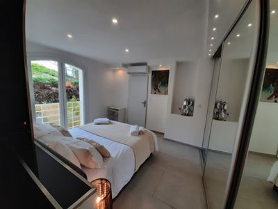 Chambres d'hôtes Villa Rasoa au Cap d'Agde - Chambre Miroir
