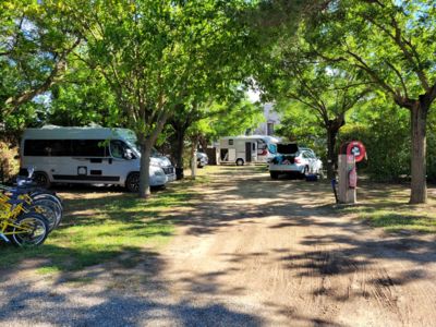 Camping Les CIgales Pézenas - Les Emplacements Camping