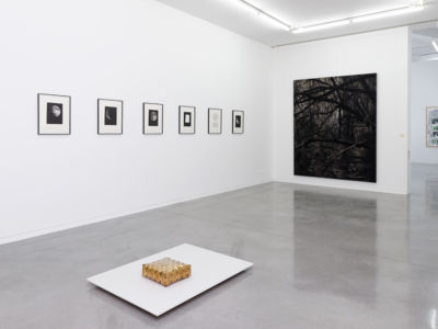 La Promenade, une balade dans le dépôt long du Cnap, vue de l'exposition_2