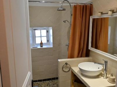 salle d'eau chambre clermontaise _13
