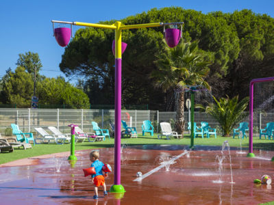 Domaine Sainte Cécile à Vias - Jeux aquatiques enfants splashpad