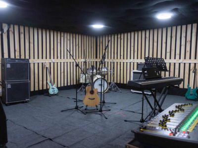 ALIVE MY STUDIO