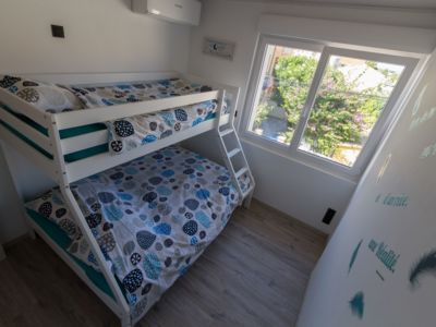 APPARTEMENT HIPPOCAMPE LES PIEDS DANS THAU LAMBERT FRANCE (5)