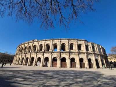Arènes Nîmes jour