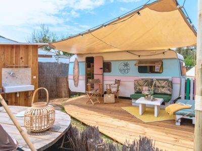 Camping Beauregard Plage - Caravane réaménagé dans le quartier dune bohème