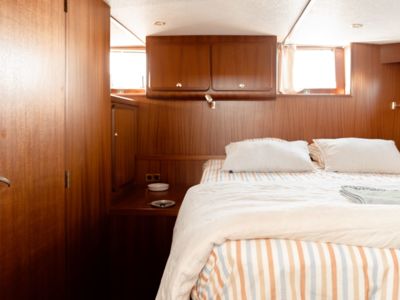 Escondida Croisières-La cabine arrière et son lit queen size