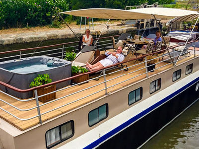 Esperance-canal-du-Midi-terrasse