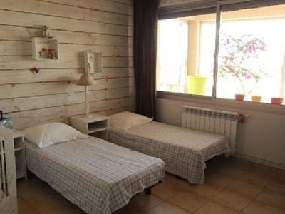 HLOLAR034NO10093_15