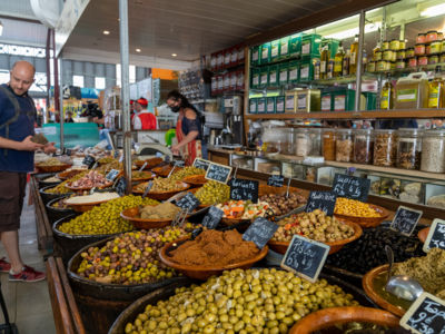 Halles_de_Meze-M_RICARD_OT-THAU-19970-1200px