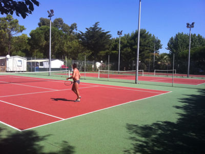 Camping Les Dunes Dorées** - Court de tennis