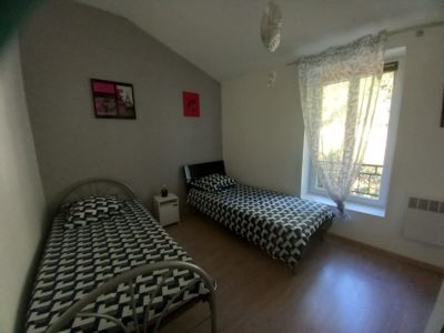 3eme chambre avec 2 lits en 90