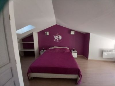 1ere chambre avec 1 lit en 160