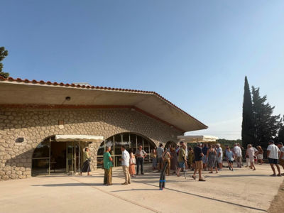 LA COLA EXTERIEUR