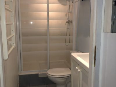 LOCATION MEZE STUDIO COTE RUE DES SALINS SCHIPHORST BARBARA (4)