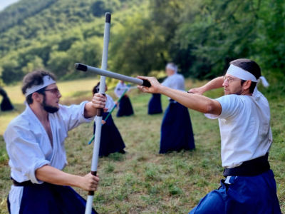 Nikyo (attaques et parades), pratique en extérieur