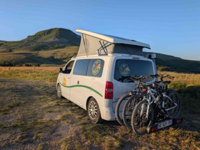 Partir avec les vélos en van