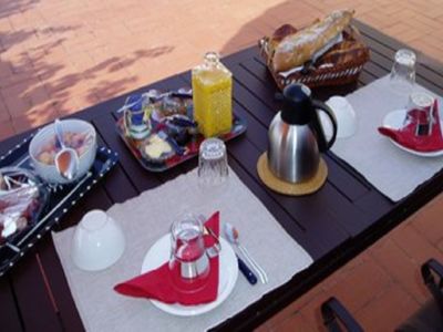 Petit déjeuner Guesthouse Sandeh Neffiès 1