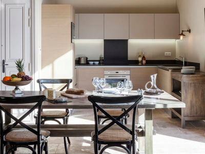 Saint Pierre de Serjac Appartement La-Cave-salle-à-manger