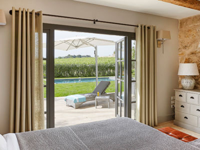 Saint Pierre de Serjac La Maison du Jardinier chambre 1