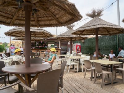Snack / bar