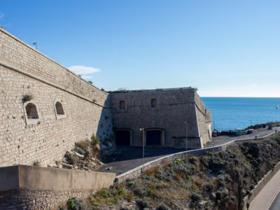 Theatre_de_la_mer-M_RICARD_OT-THAU-21041-1200px
